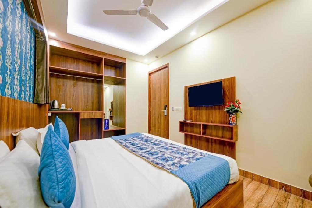 Hotel Rosewood Near Delhi Airport ニューデリー エクステリア 写真