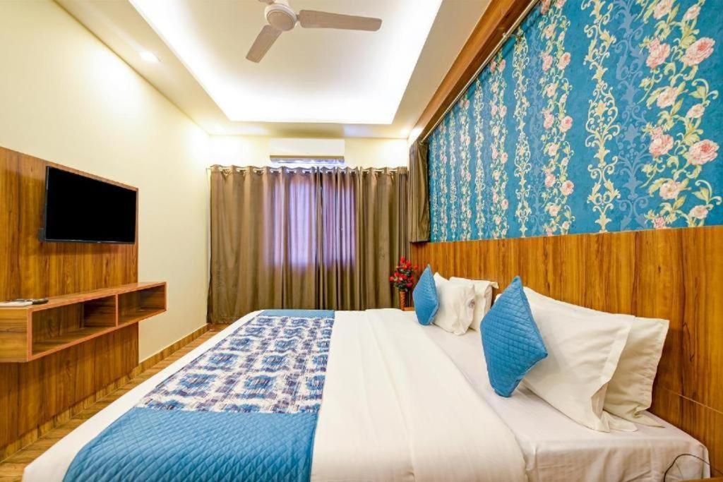 Hotel Rosewood Near Delhi Airport ニューデリー エクステリア 写真